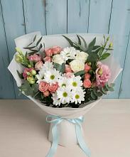 Букет цветов из:  Розы, Лизиантусы и Хризантемы в Новопокровской