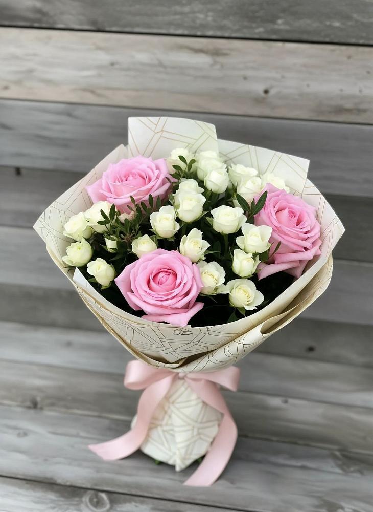 Букет цветов из: Розы в Новопокровской