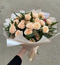 Букет Кремовые розы Латте в Новопокровской