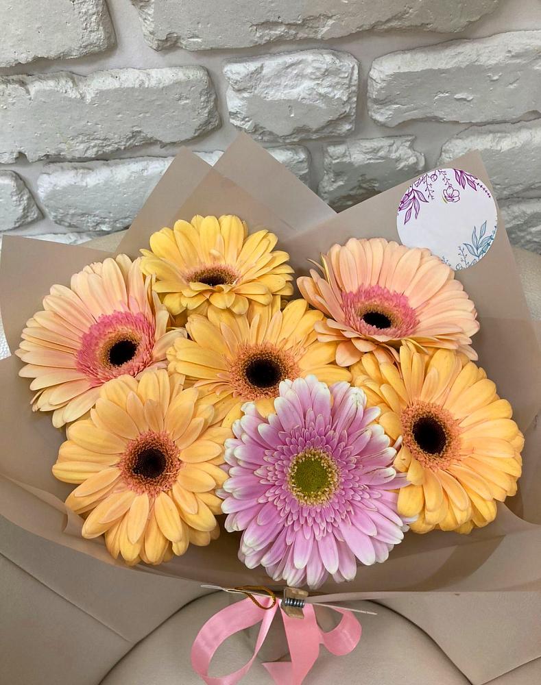 Букет цветов из: Герберы в Новопокровской