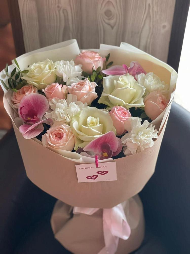 Букет цветов из: Орхидеи, Розы и Гвоздики в Новопокровской