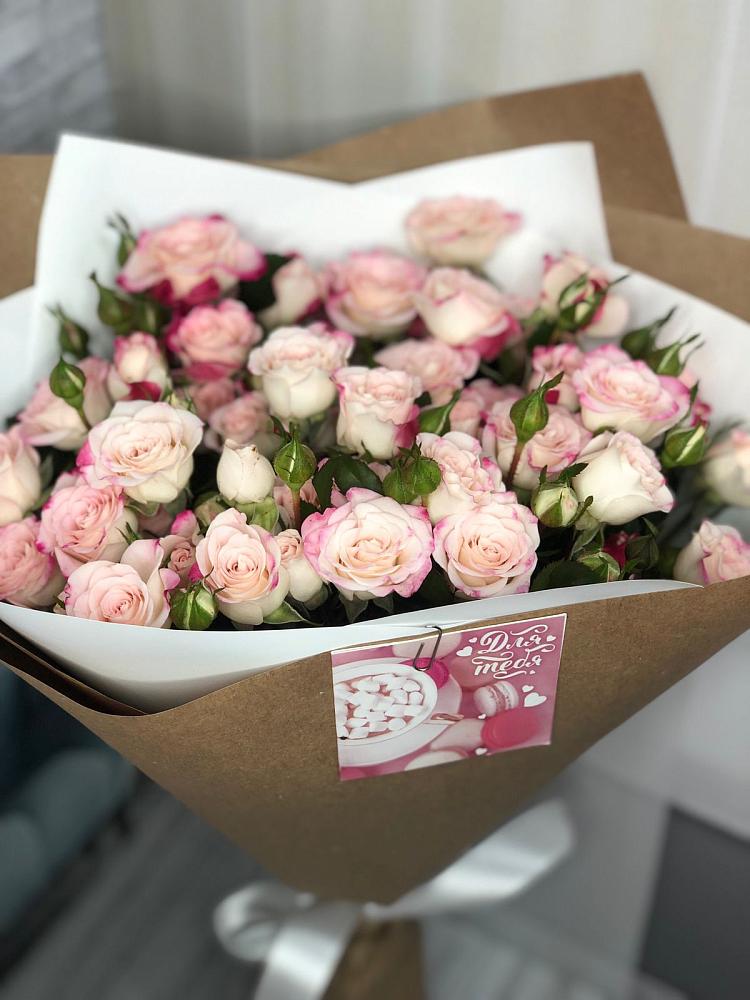 Букет цветов из: Розы в Новопокровской