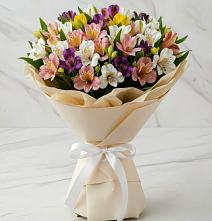 Букет цветов из:  Альстромерии в Новопокровской