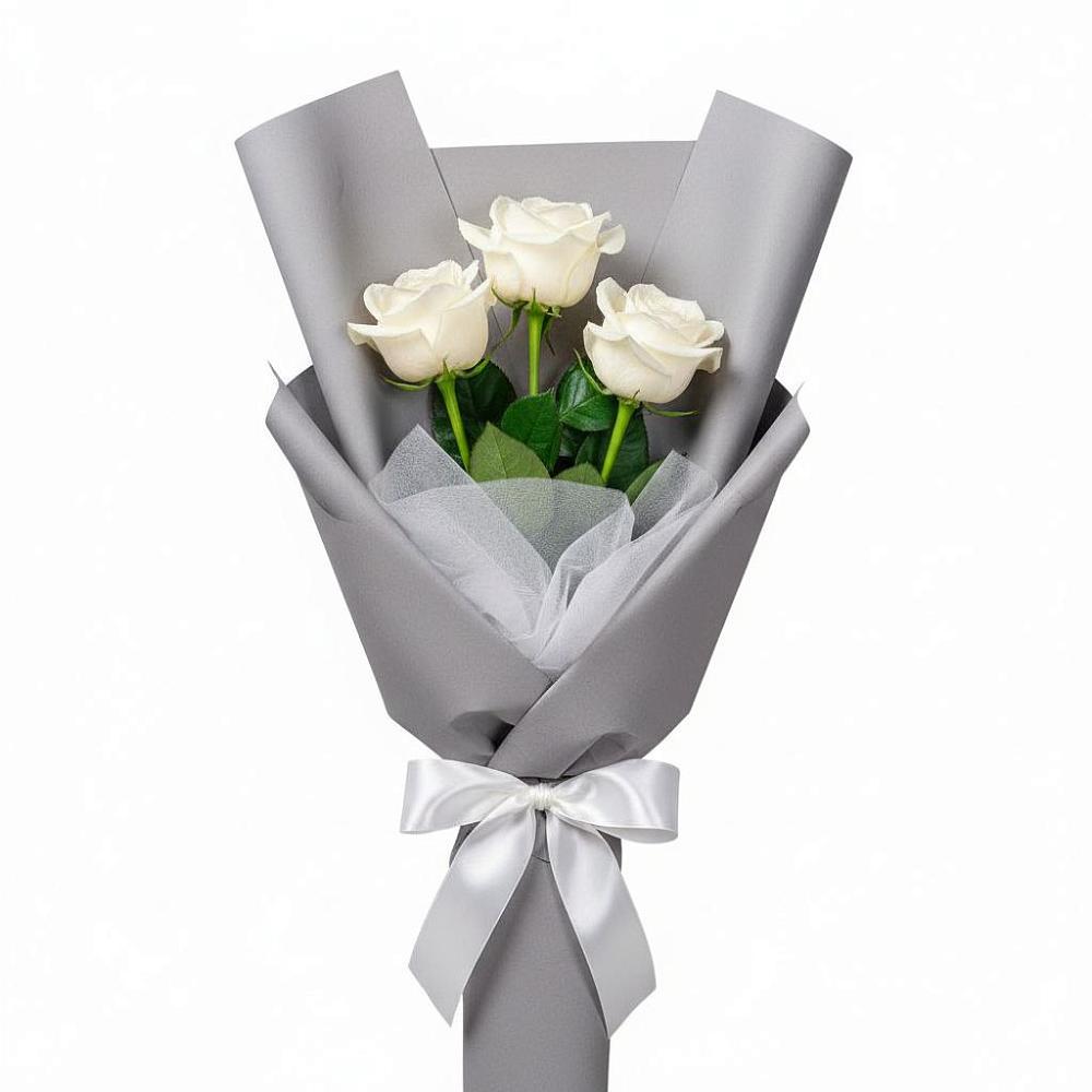 Букет 3 белые розы в Новопокровской