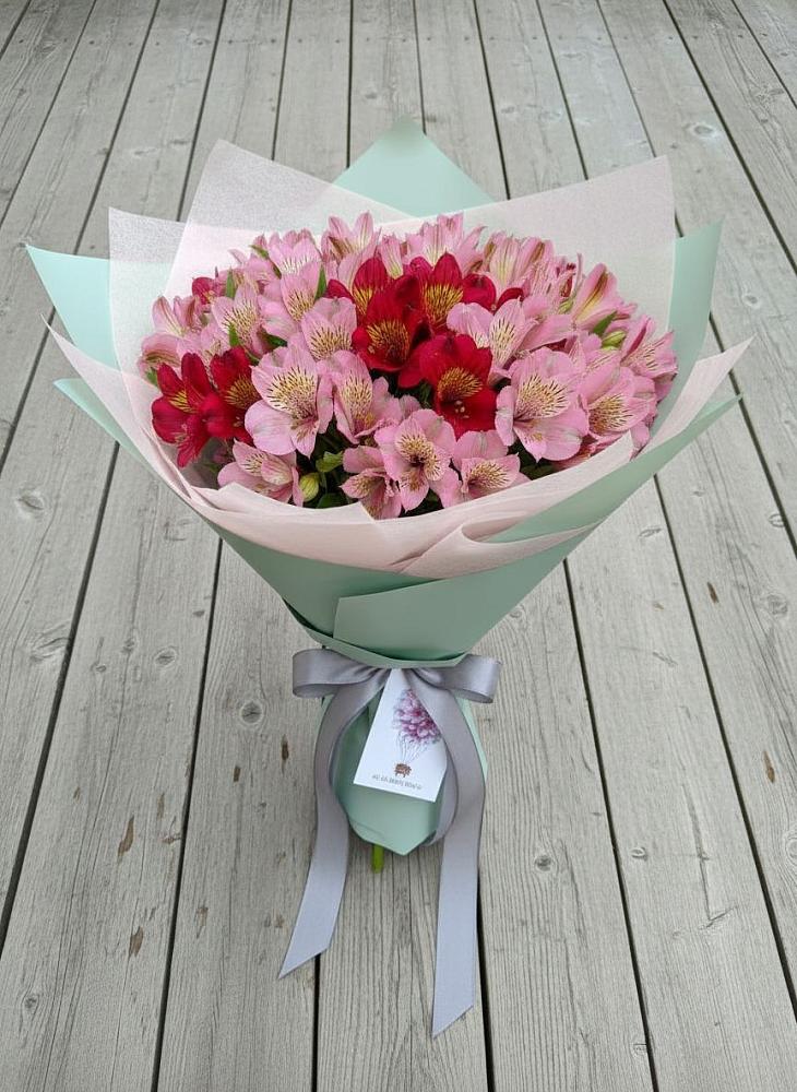 Букет цветов из: Альстромерии в Новопокровской