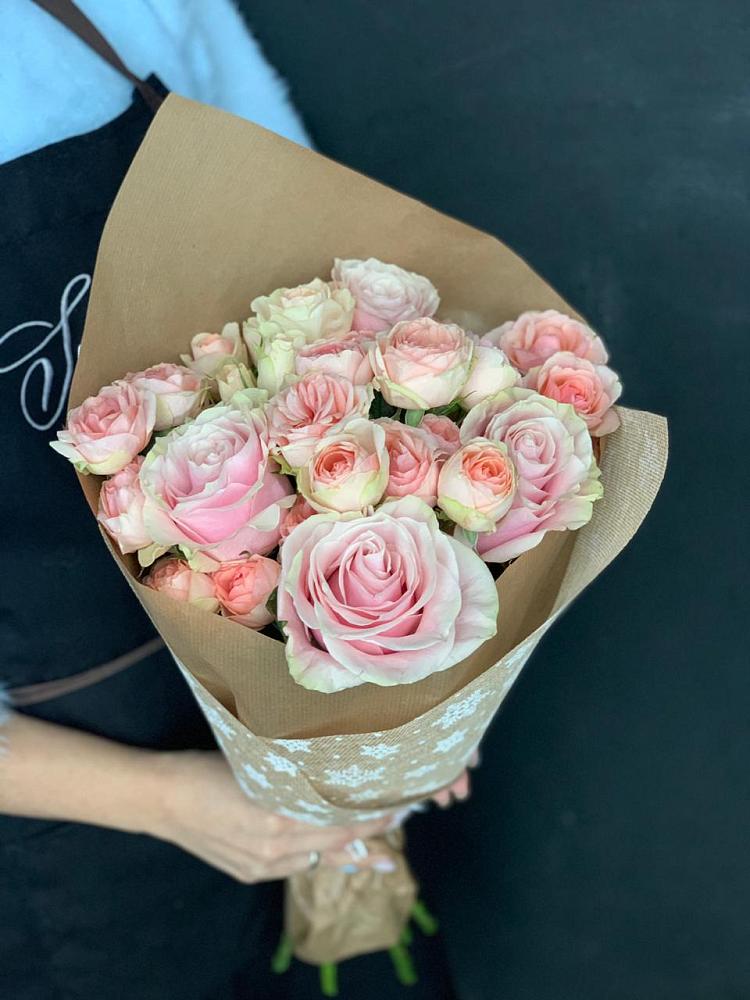 Букет цветов из: Хризантемы и Розы в Новопокровской