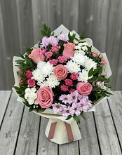 Букет цветов из:  Альстромерии, Гвоздики, Розы и Хризантемы в Новопокровской