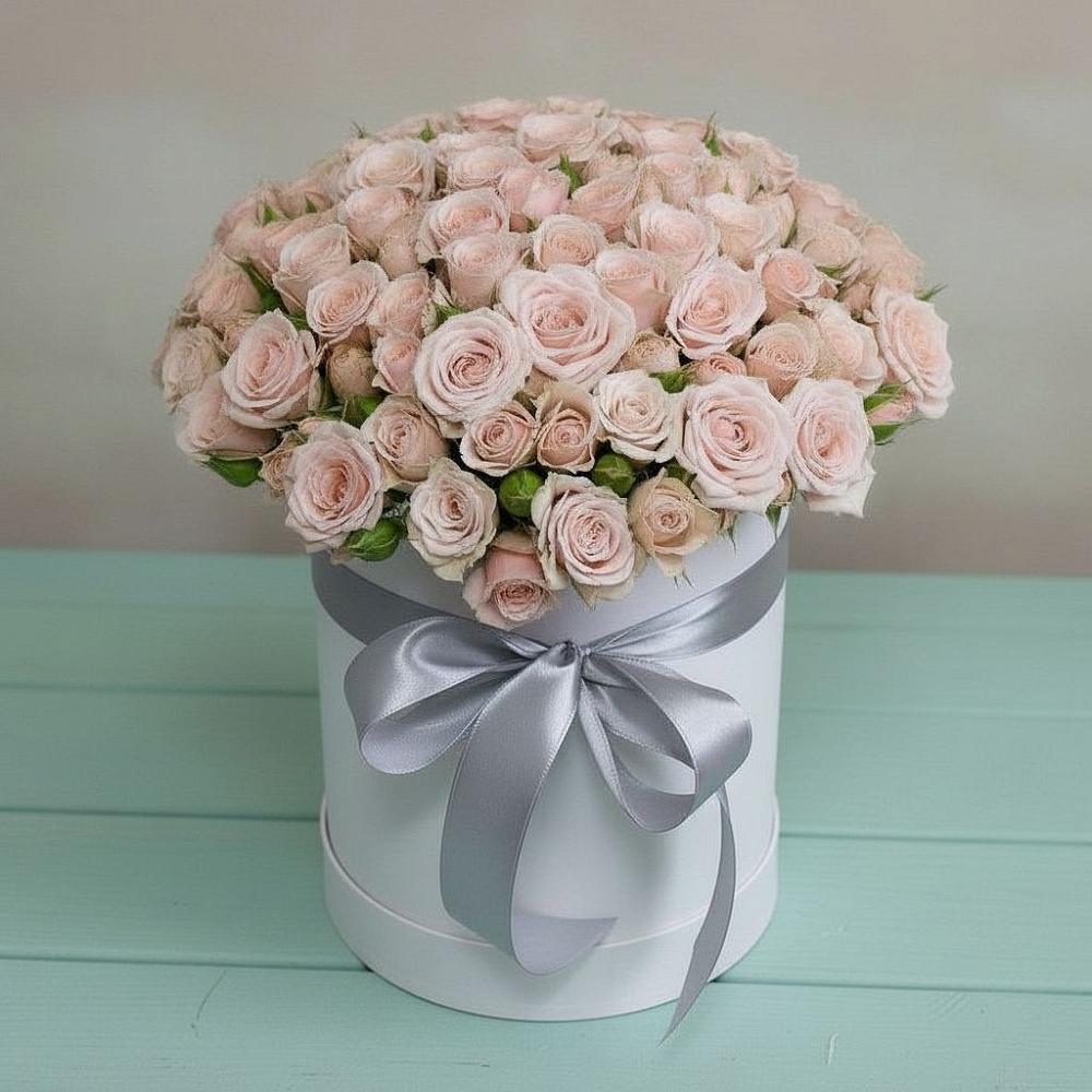 Цветочная композиция из Розы в шляпной коробке в Новопокровской